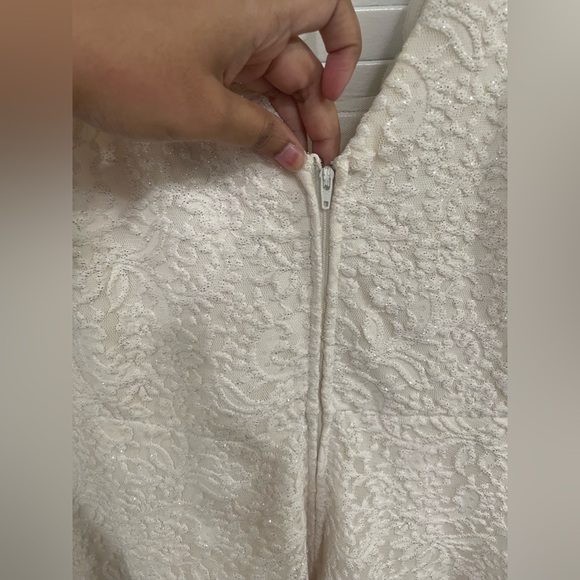 City Studio cocktail dress in Cream 14W - Picture 3 of 14